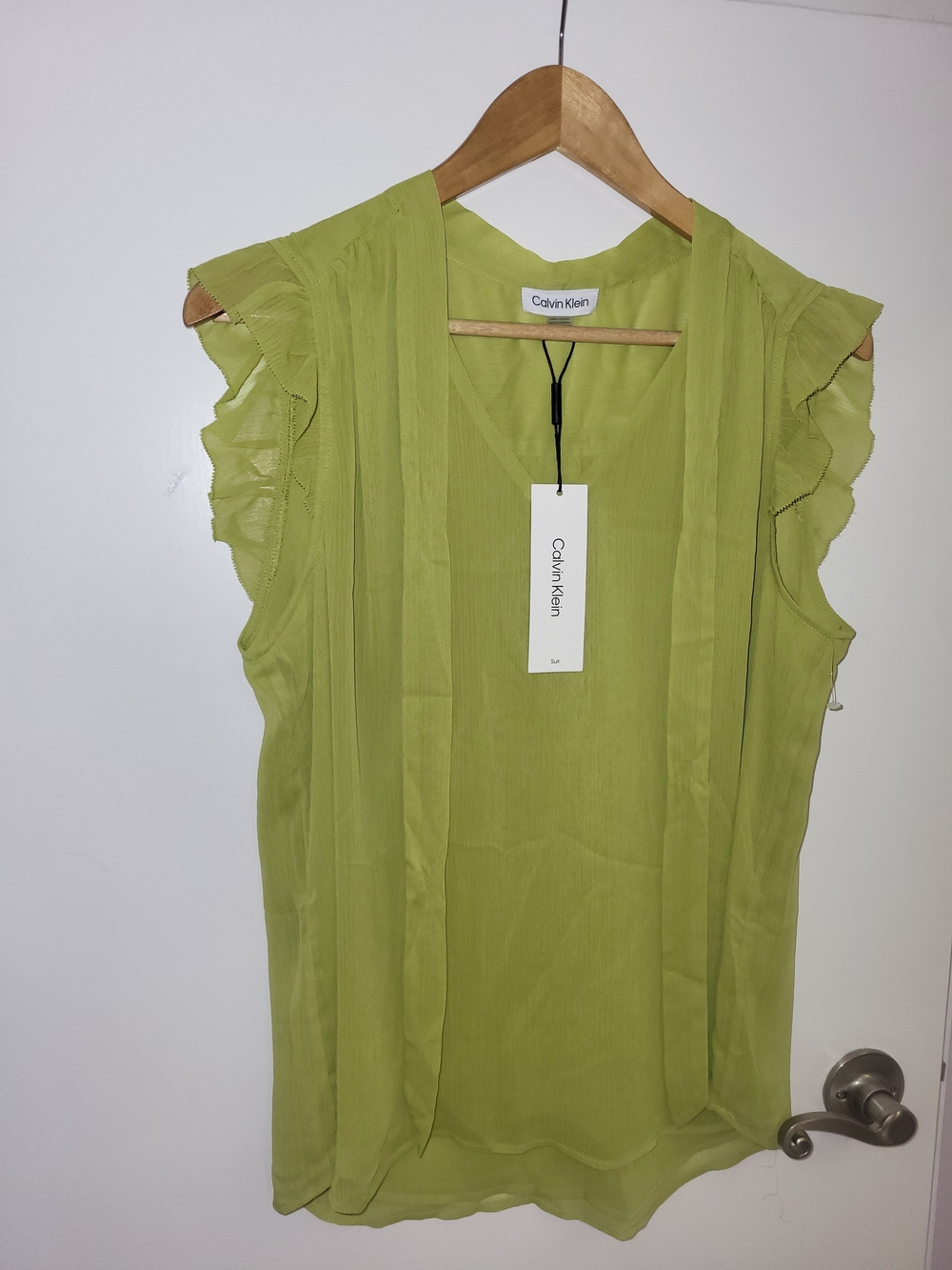Calvin Klein Women’s Chartreuse Green Flutter Sleeve V-Neck Blouse